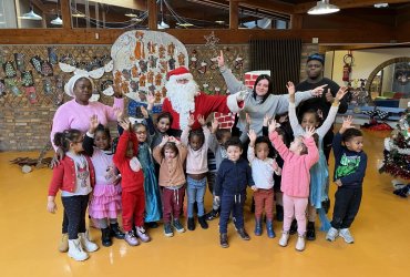 PÈRE NOËL DANS LES ÉCOLES ET ACCUEILS DE LOISIRS